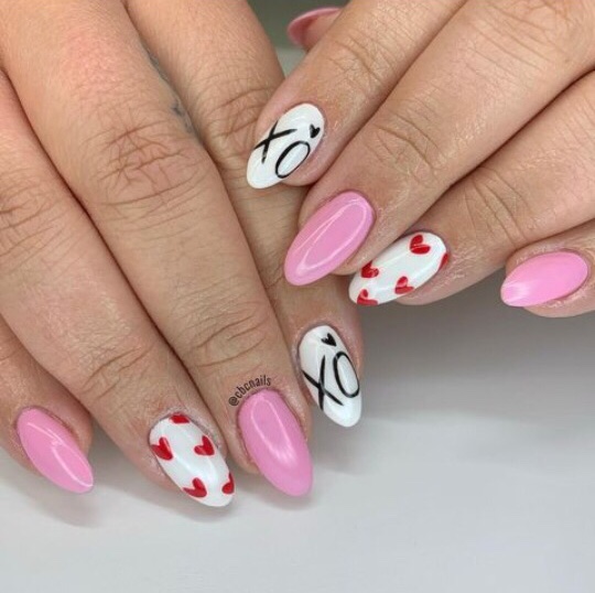 10 Pink Nail Designs For Valentine’s Day