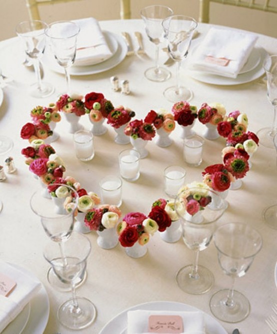 10 Simple Sweet Valentine S Day Centerpieces Thegoodstuff