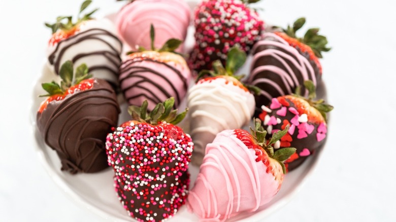 35 Easy Valentine S Day Chocolate Recipes To Try This February