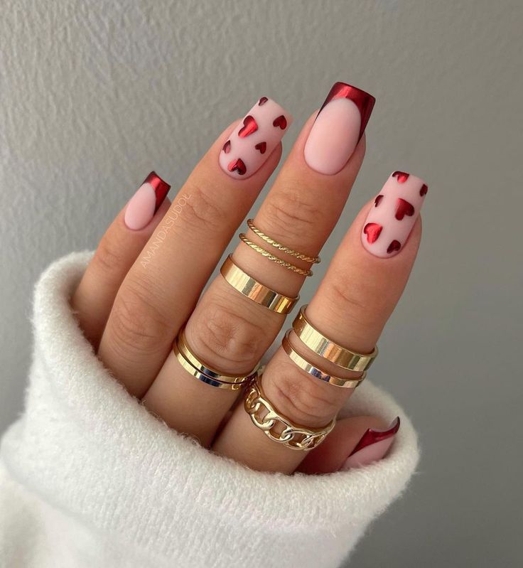 5 Heartwarming Short Valentines Nail Trends