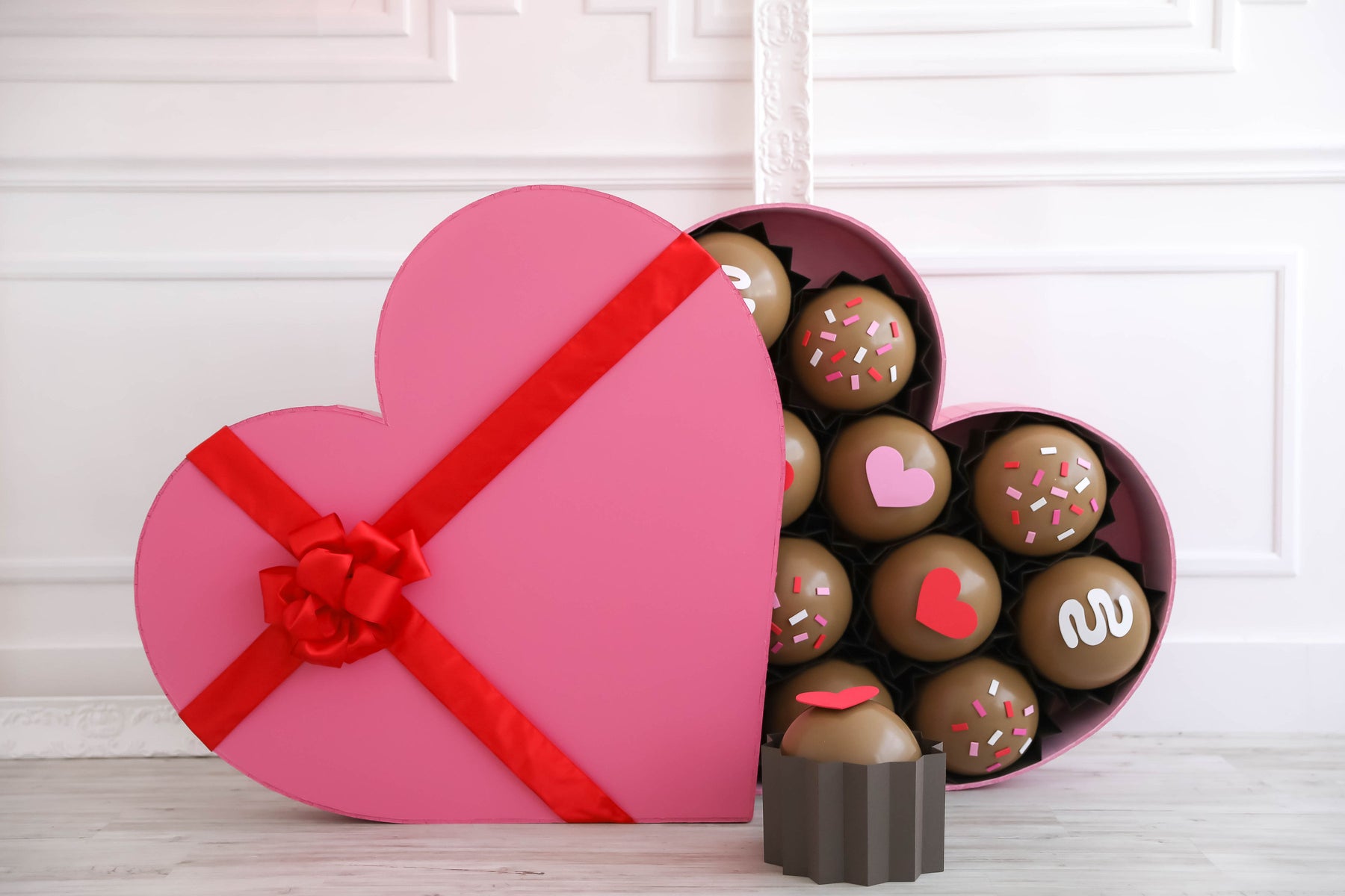 9 Unique Valentine’s Day Chocolate Box Designs