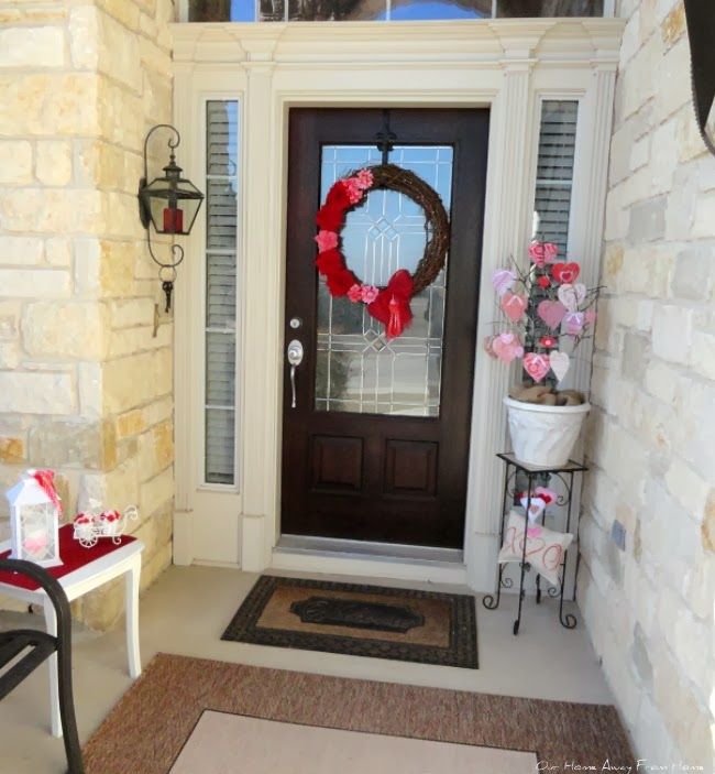 Cute Valentines Porch Decor Ideas That Say I Love You