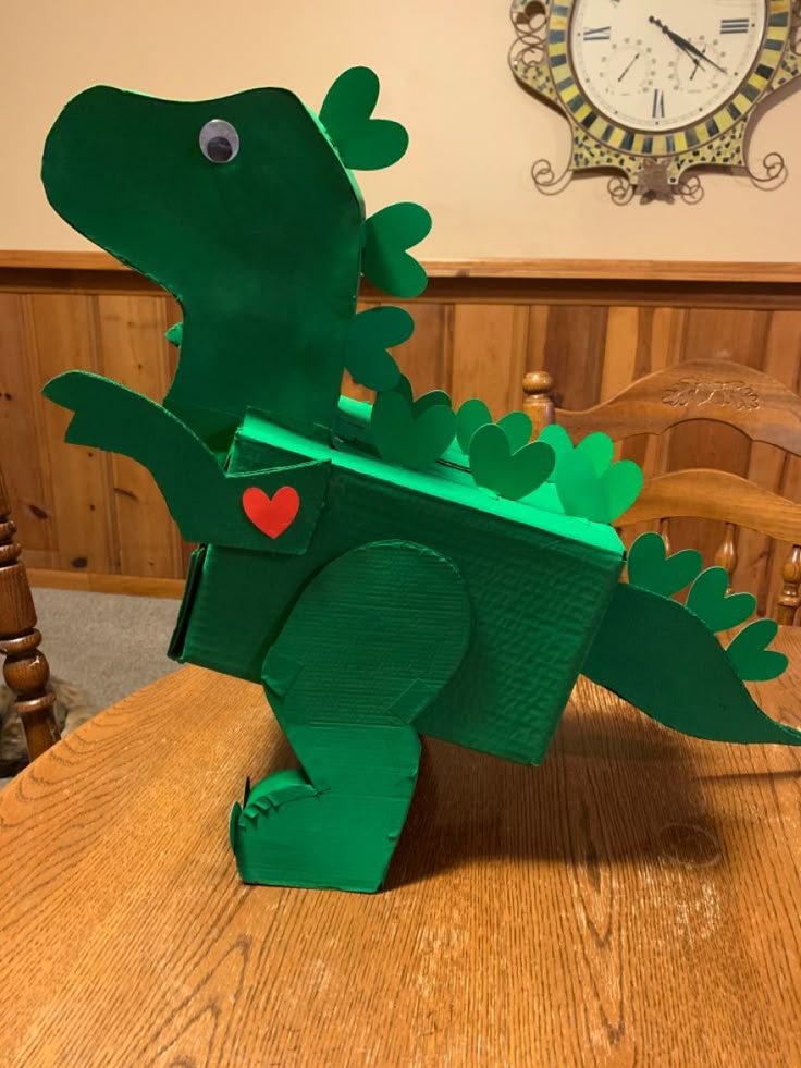 Easy Dinosaur Valentine Box Tutorial