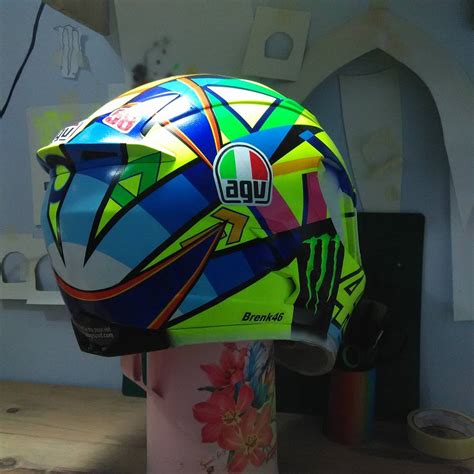 How To Customize Your Helmet Like Valentino Rossi