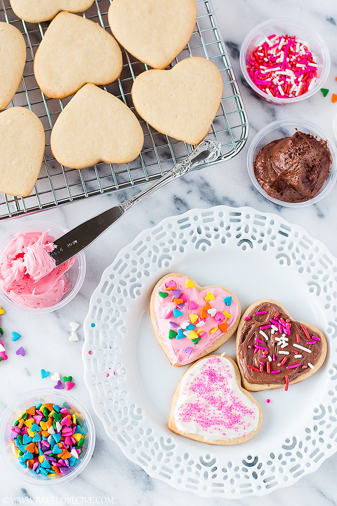 How To Decorate Valentine Cookies Like A Pro