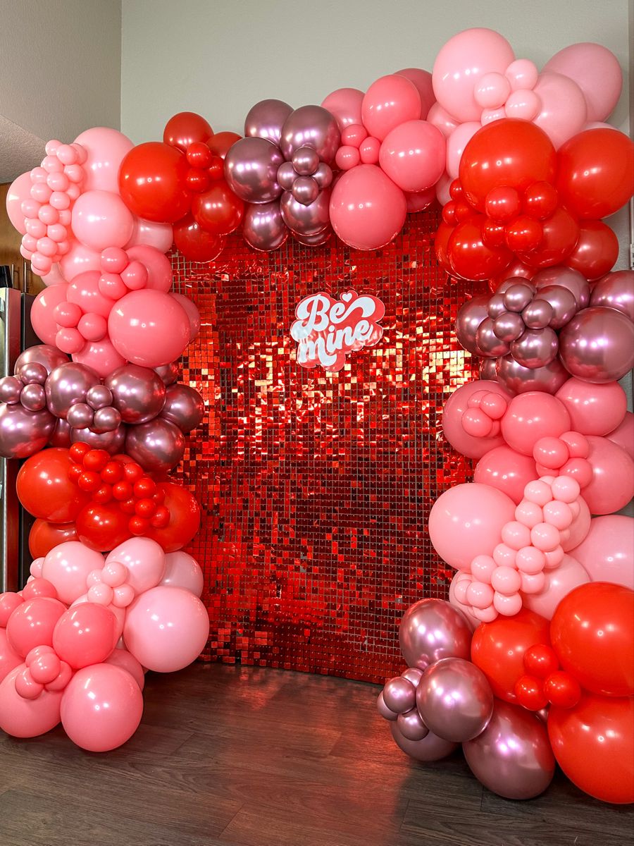 How To Set Up Valentine’s Day Balloon Photo Backdrops