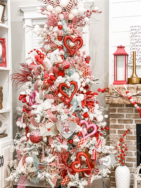 How To Transition From A Christmas Tree To A Valentine Tree Re Fabbed