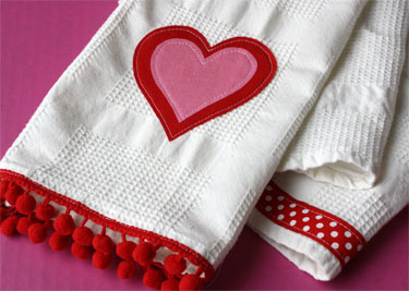 Pin By Karen Lucas On Valentine Ideas Applique Towels Valentine Tea