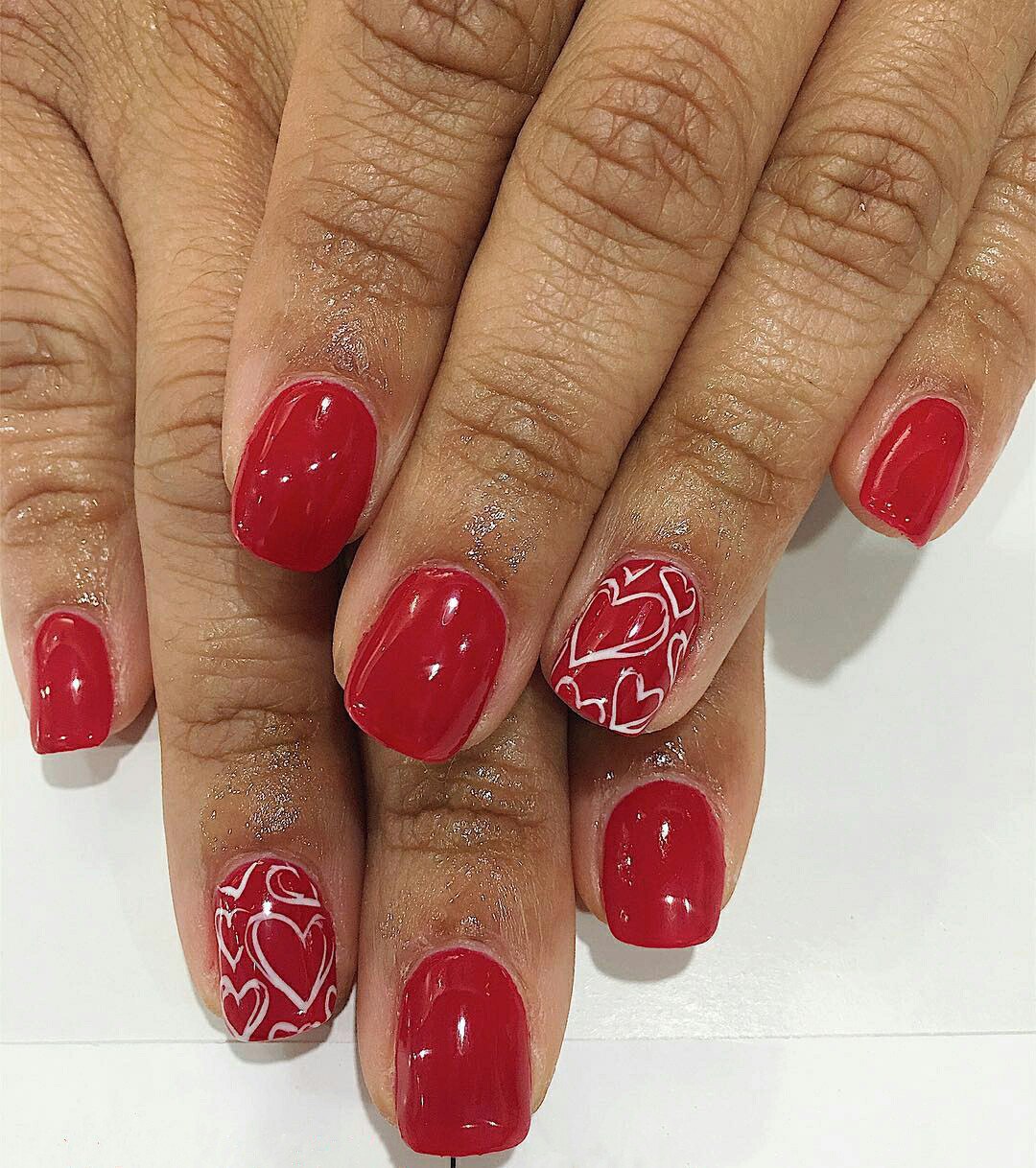 What Are Trendy Valentine’s Day Nail Designs?